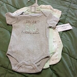 Nwt 3 piece body suit set dream big little one